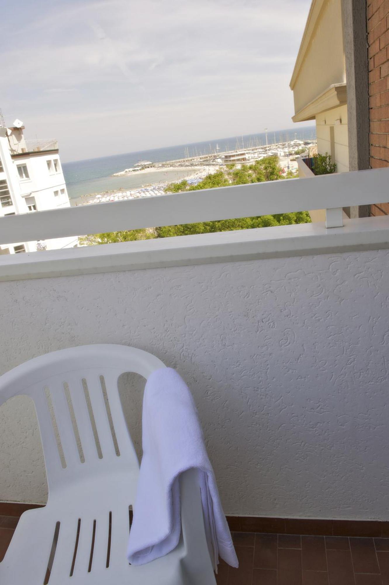 Hotel Torretta Cattolica Luaran gambar