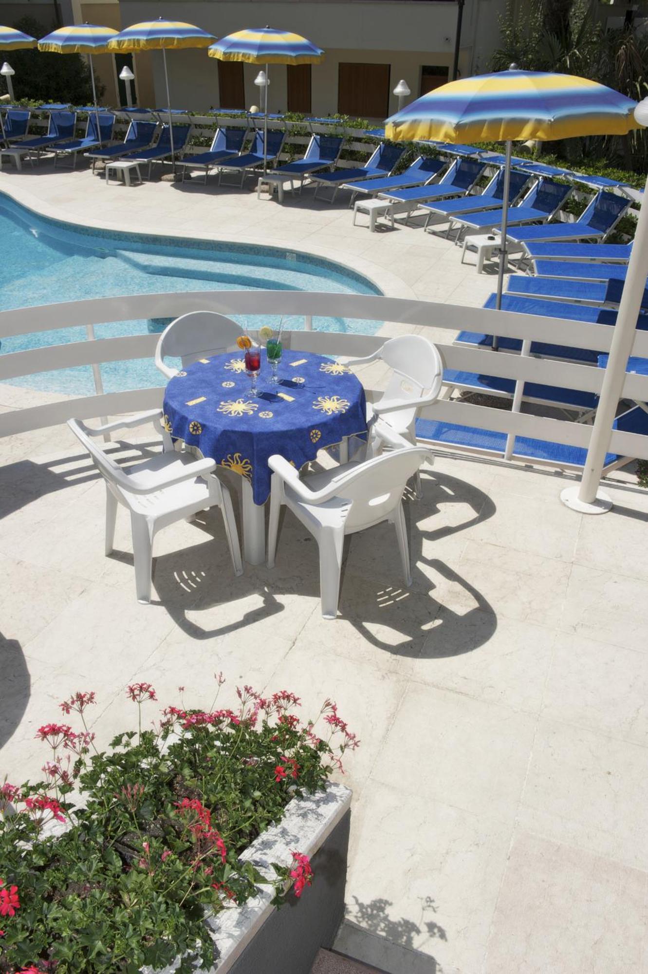 Hotel Torretta Cattolica Luaran gambar