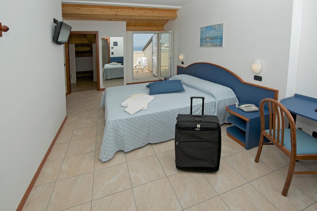 Hotel Torretta Cattolica Luaran gambar