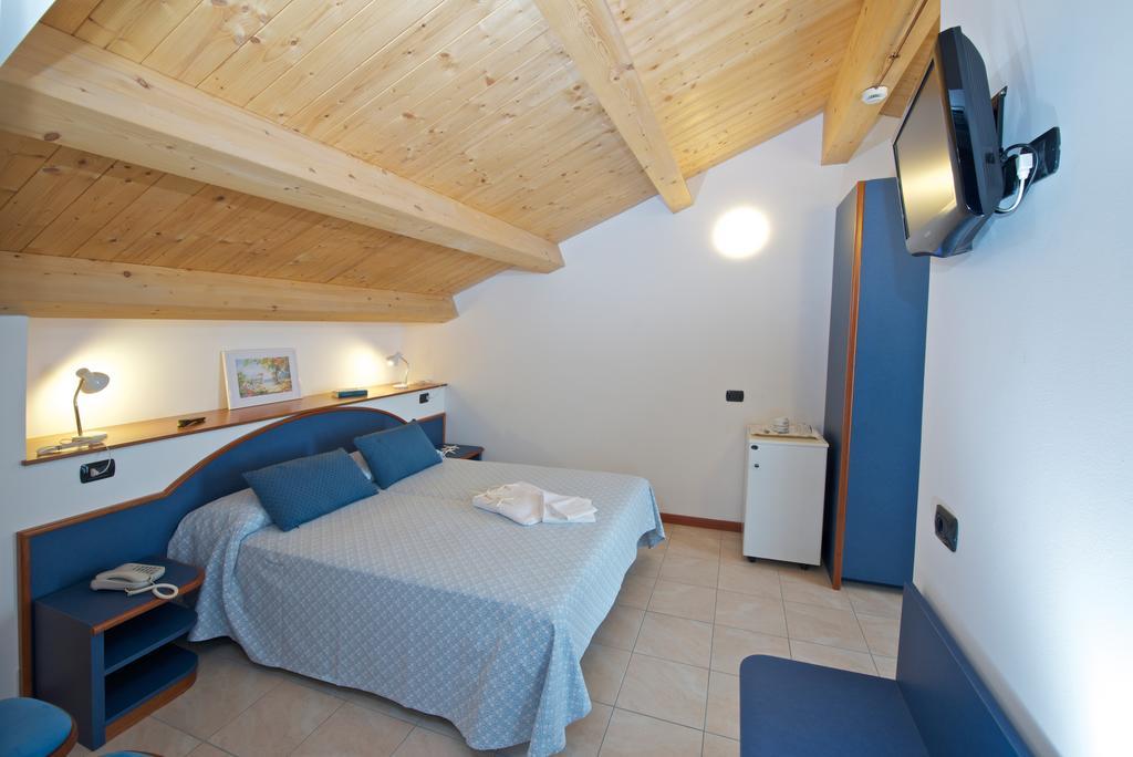 Hotel Torretta Cattolica Luaran gambar